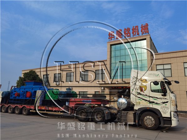 鹅卵石制砂机发货现场